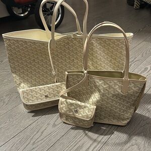 Inspired by bag collection. Everything is brand new.